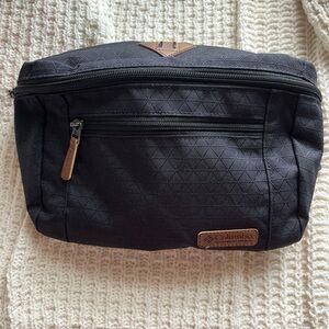 Columbia Black Belt Bag for Men